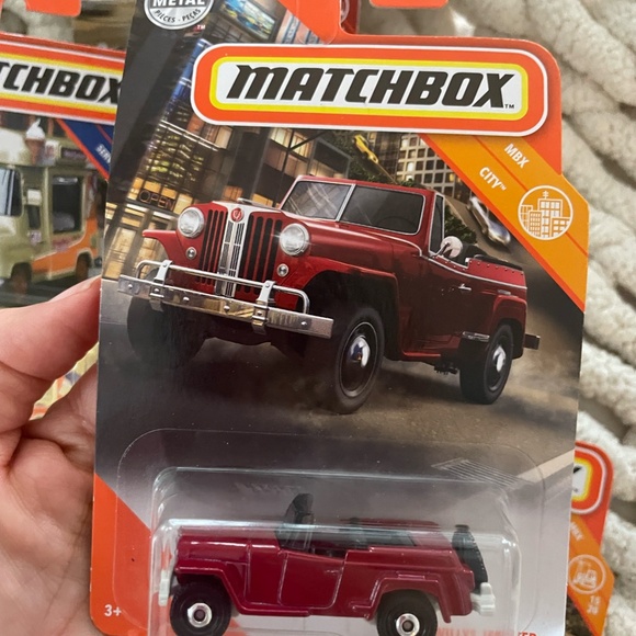 BUNDLE OF 8 MISC MATCHBOX CARS - Picture 7 of 9